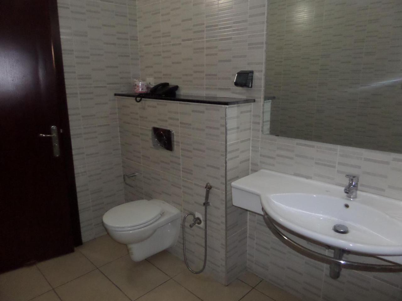 Hotel Newcastle Lagos Habitación foto